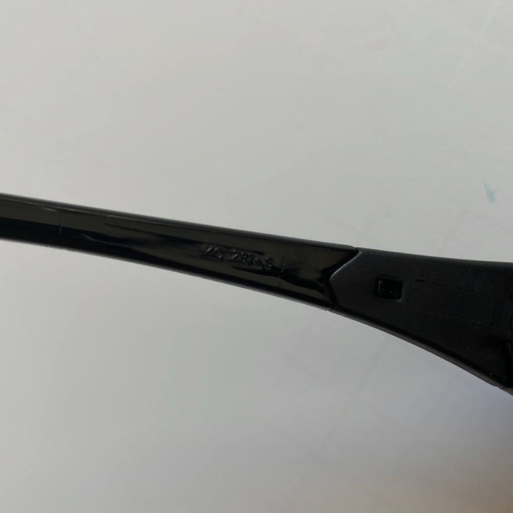 Two Sunglasses - Picture 4 of 9